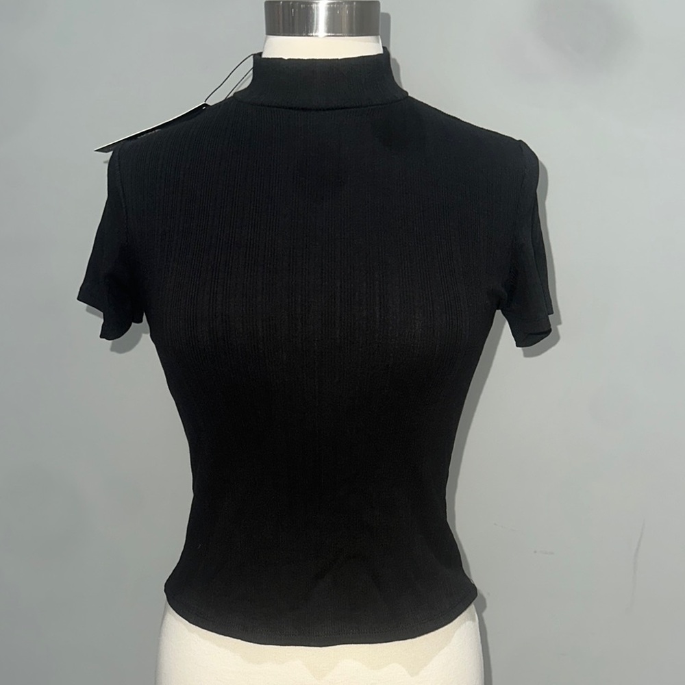 Fashion Nova Black Fitted Ribbed Short Sleeve Tee
